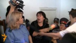 Депутаттардын сотунда чуу чыкты