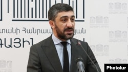 Armenia - Parliament deputy Vilen Gabrielian addressess the press in Yerevan.