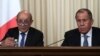 Міністр закордонних справ Франції Жан-Ів Ле Дріан (л) і його російський колега Сергій Лавров