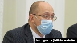 За словами голови уряду, Україна рухається «за оптимістичним прогнозом розвитку епідемії» коронавірусу