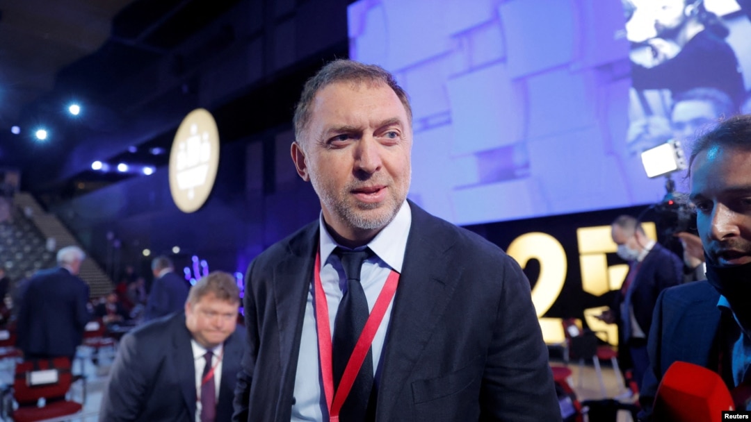 Oligarhul rus Oleg Deripaska (fotografie din iunie 2022) a fost sancționat de Statele Unite încă din 2018. Procurorii americani susțin că un agent de contrainformații de la vârful FBI și un fost diplomat rus au fost angajați pentru a încerca să anuleze sancțiunile.
