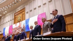 Guvernul, în Parlament, la momentul asumării răspunderii pentru pachetul fiscal de reducere a deficitului bugetar, prezentat de premierul Ilie Bolojan - 7 iulie 2025.