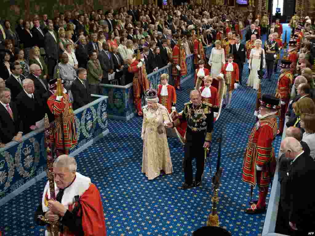 Kraljica i njen suprug u Westminsterskoj palati, 2010.
