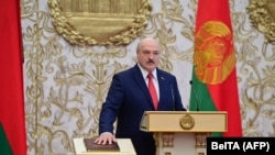 «З огляду на хід виборчої кампанії у Білорусі та подальші події, сьогоднішня «інавгурація» О. Лукашенка не означає його визнання легітимним главою Білоруської держави», – написав міністр Дмитро Кулеба у твіттері ввечері 23 вересня