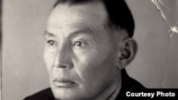 Абдырахман Алиев. 1960-жылдардын соңу. 1960s.