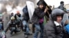 Киевдеги тополоң маалында өлгөндөрдүн көбү көзгө атарлардын огунан учканы кабарланган, 20-февраль, 2014