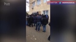 Hacıqabulda işsizlər Məşğulluq İdarəsinin qarşısına toplaşıb