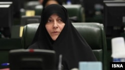 فاطمه رهبر تازه له تهران څخه پارلمان ته انتخاب شوې وه.
